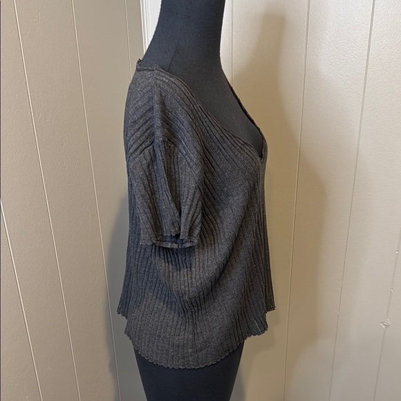 Project Social T Women’s Medium Gray Relaxed Ribbed Blouse V Neck - Picture 3 of 5